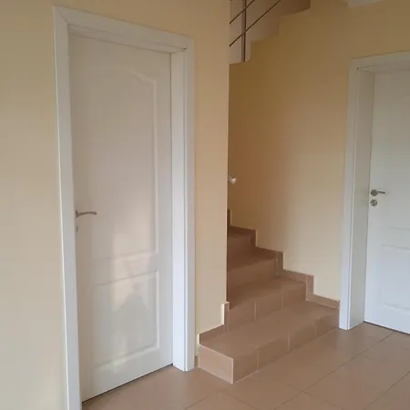 в непосредствена близост до плажа Apartament Burgas